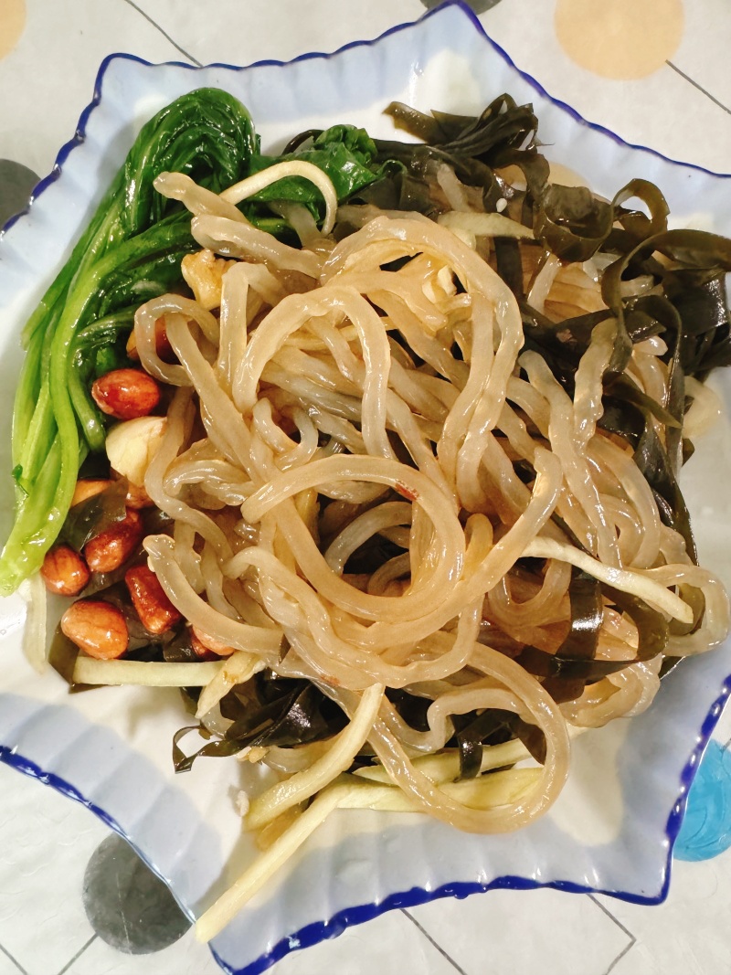 凉拌葛根粉条1_副本800.jpg